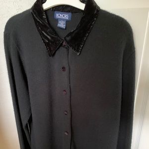 Long Sleeve Cardigan with Velvet Vollar